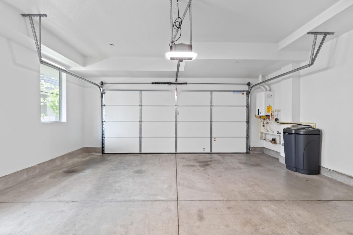 3020 Boyter Place 105