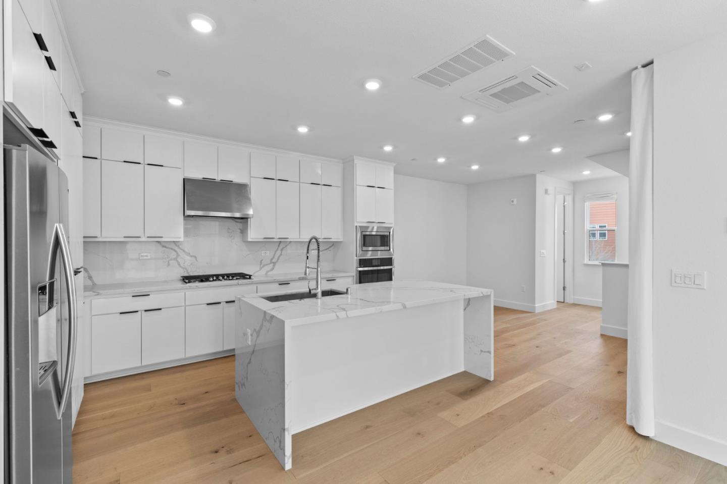 3020 Boyter Place 105