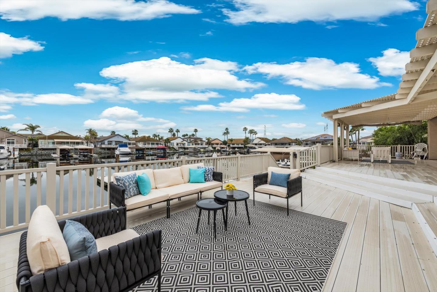 3916 Lighthouse Place