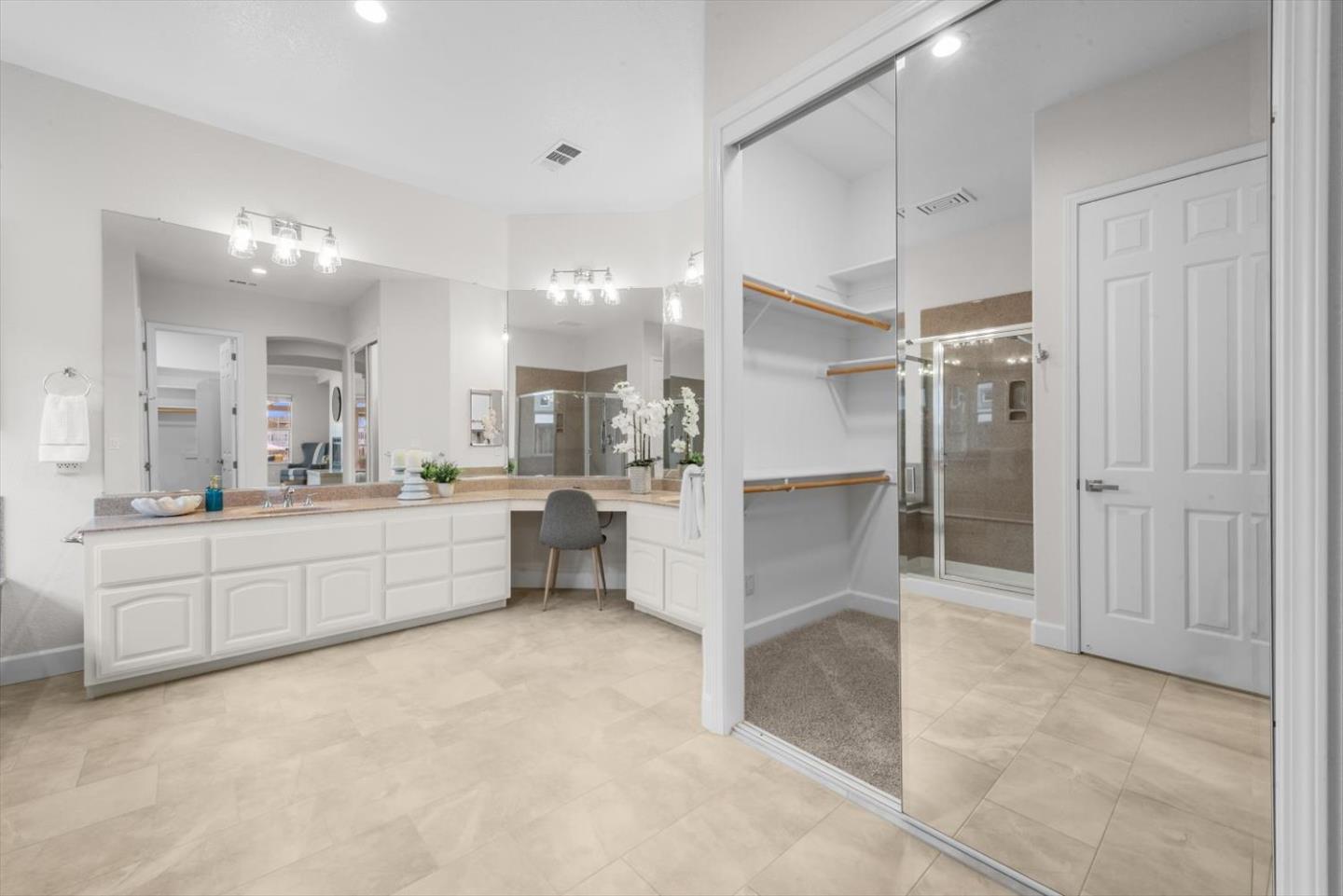 3916 Lighthouse Place