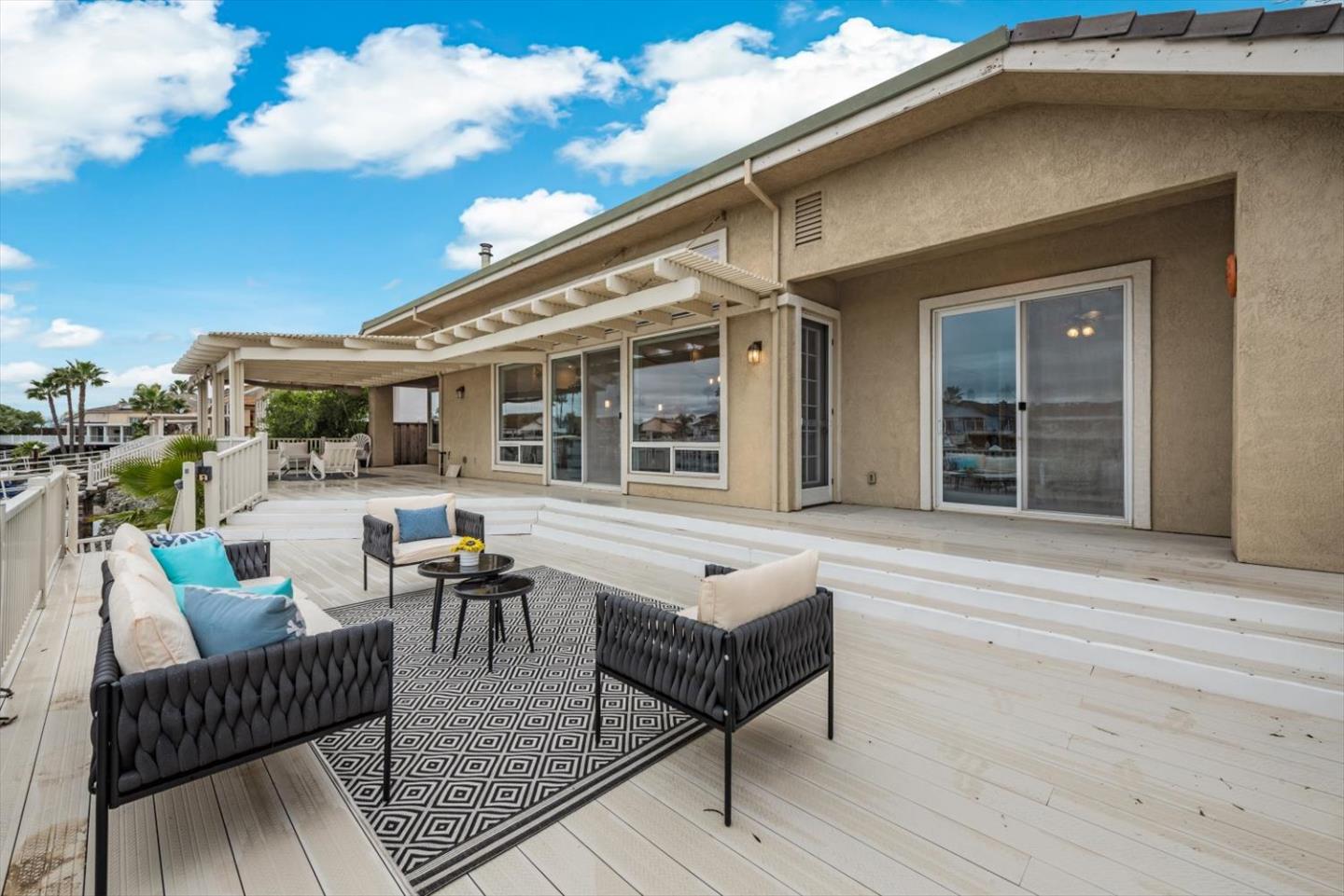 3916 Lighthouse Place