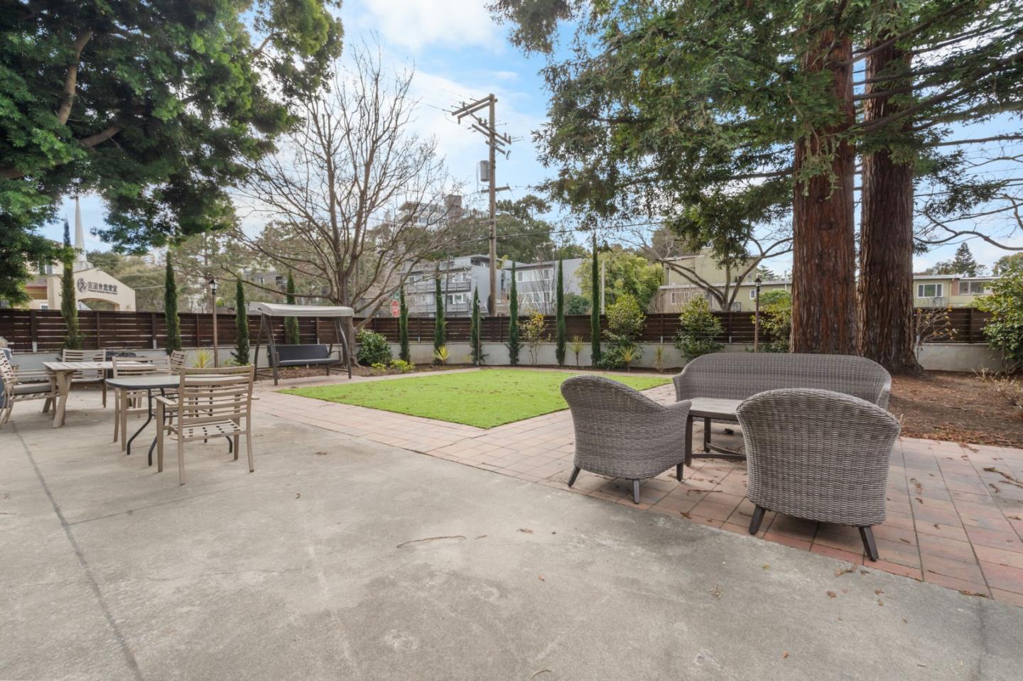 316 North El Camino Real 105