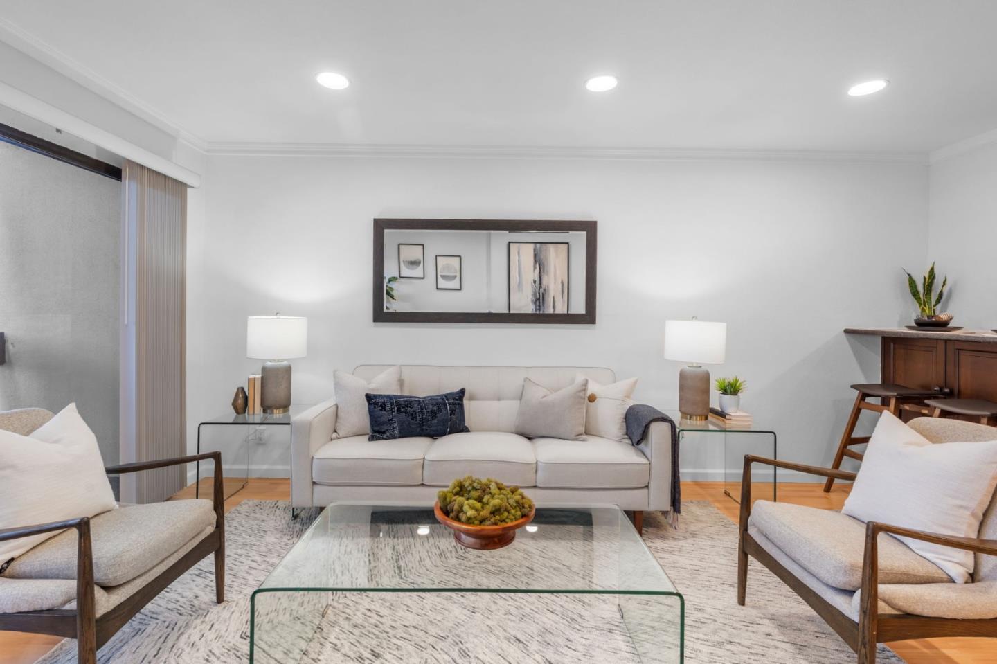 316 North El Camino Real 105