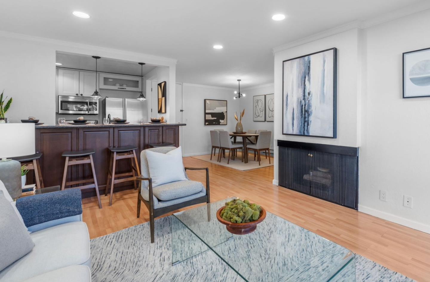 316 North El Camino Real 105