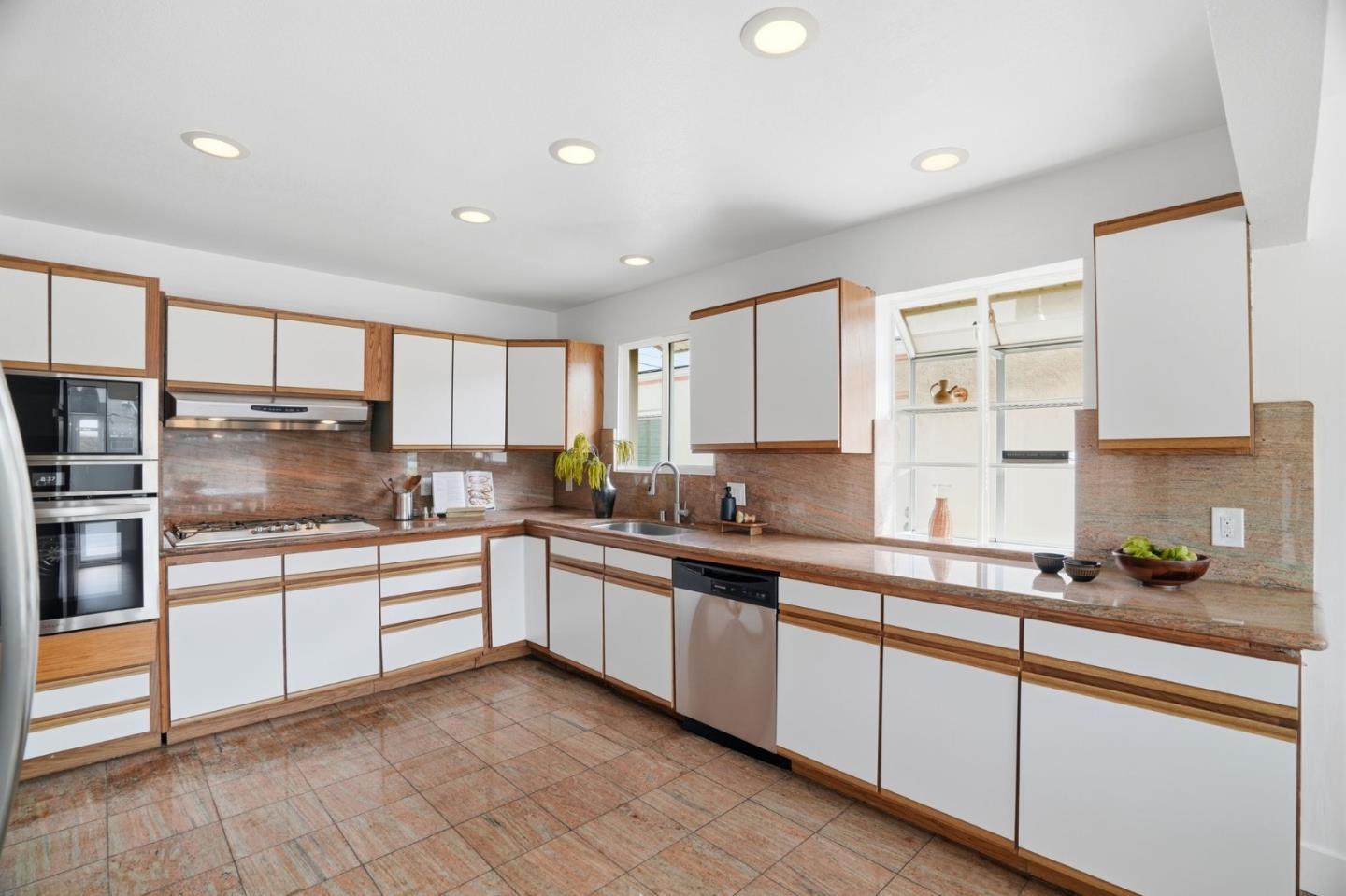 1469 Southgate Avenue