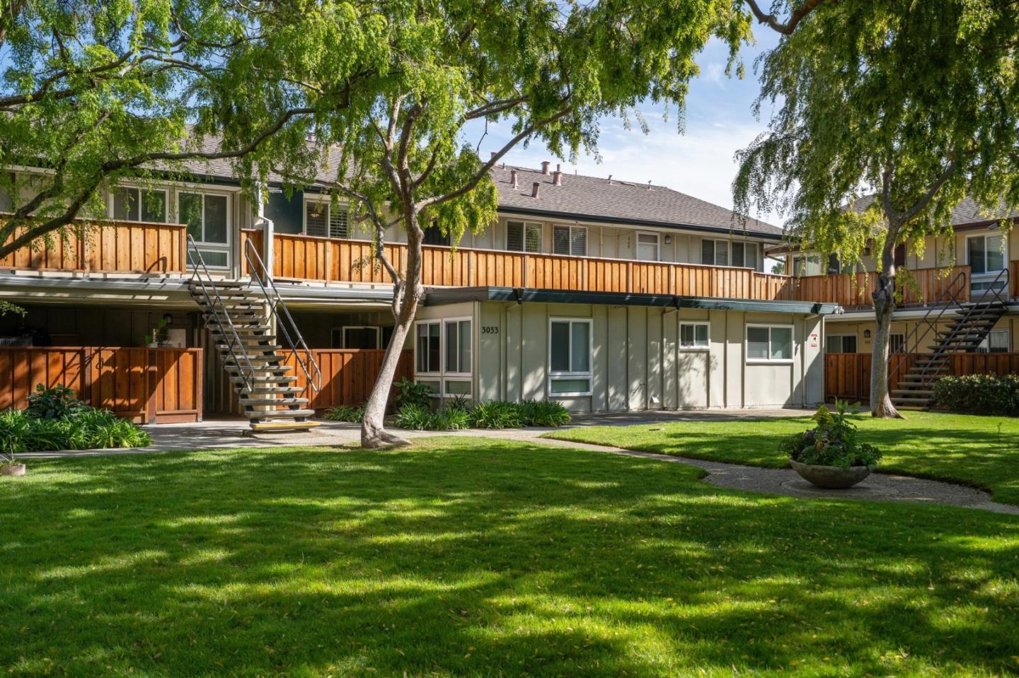 3033 Los Prados Street 229