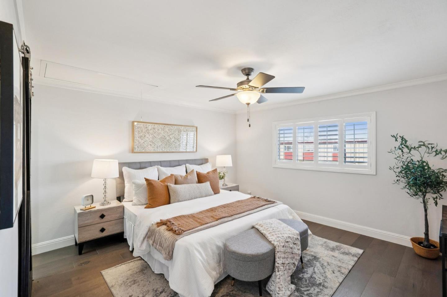 3033 Los Prados Street 229