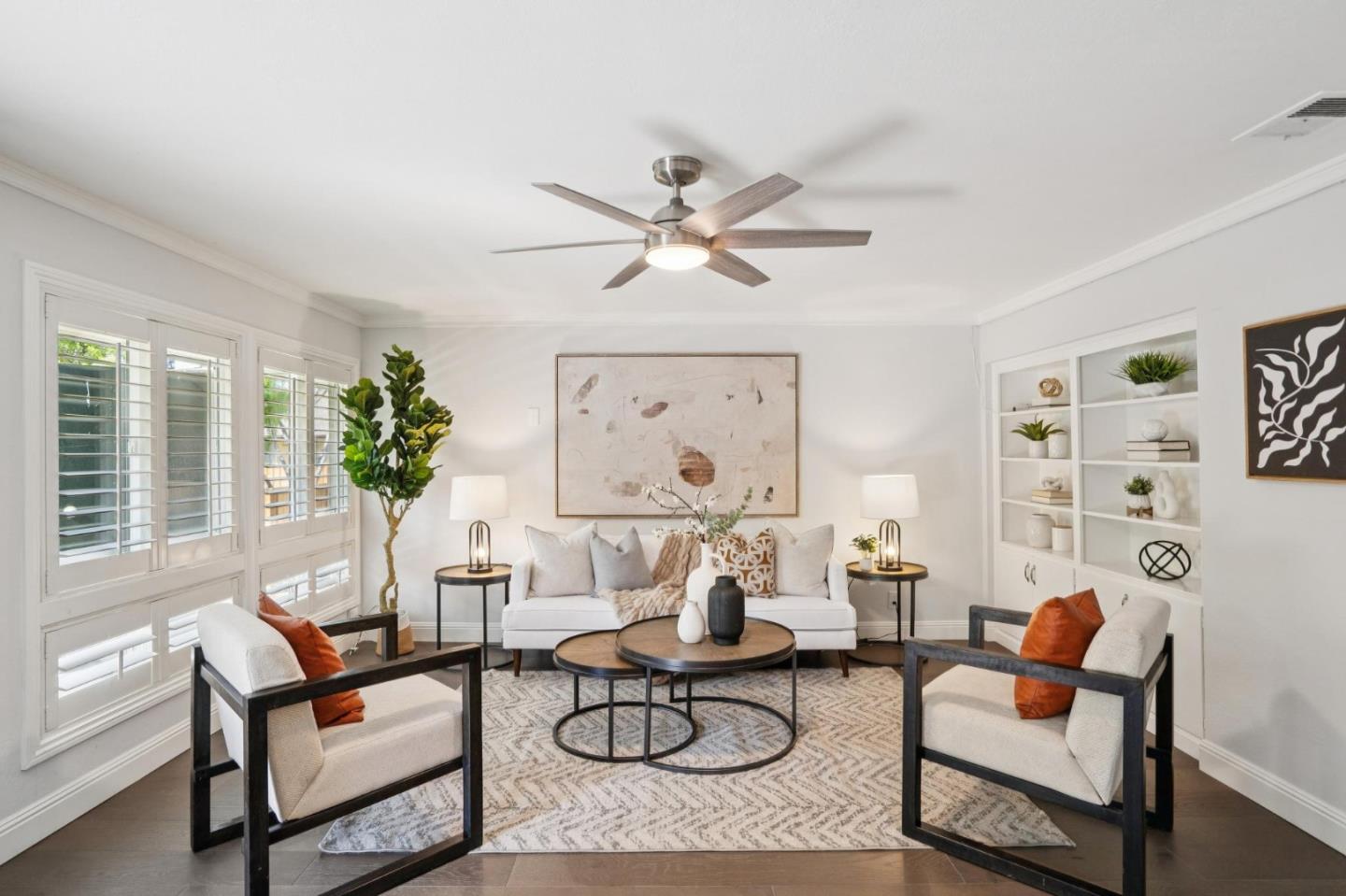 3033 Los Prados Street 229