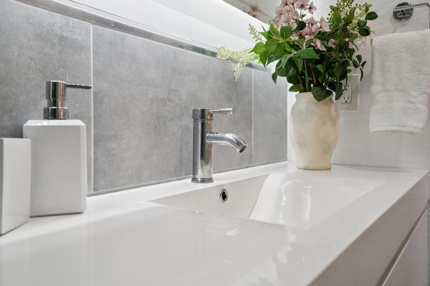 3033 Los Prados Street 229