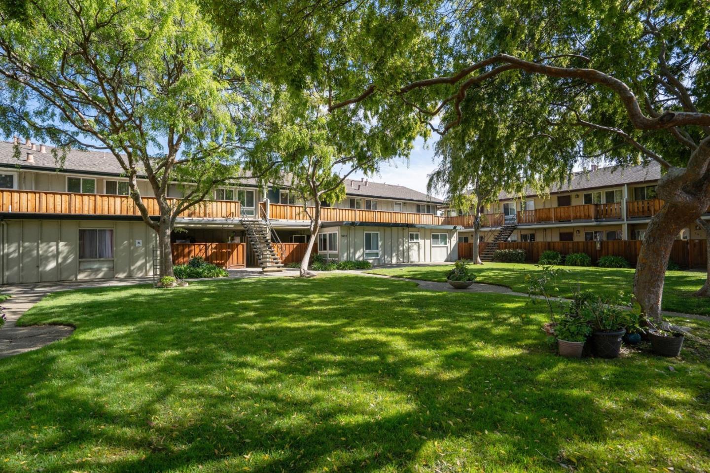 3033 Los Prados Street 229