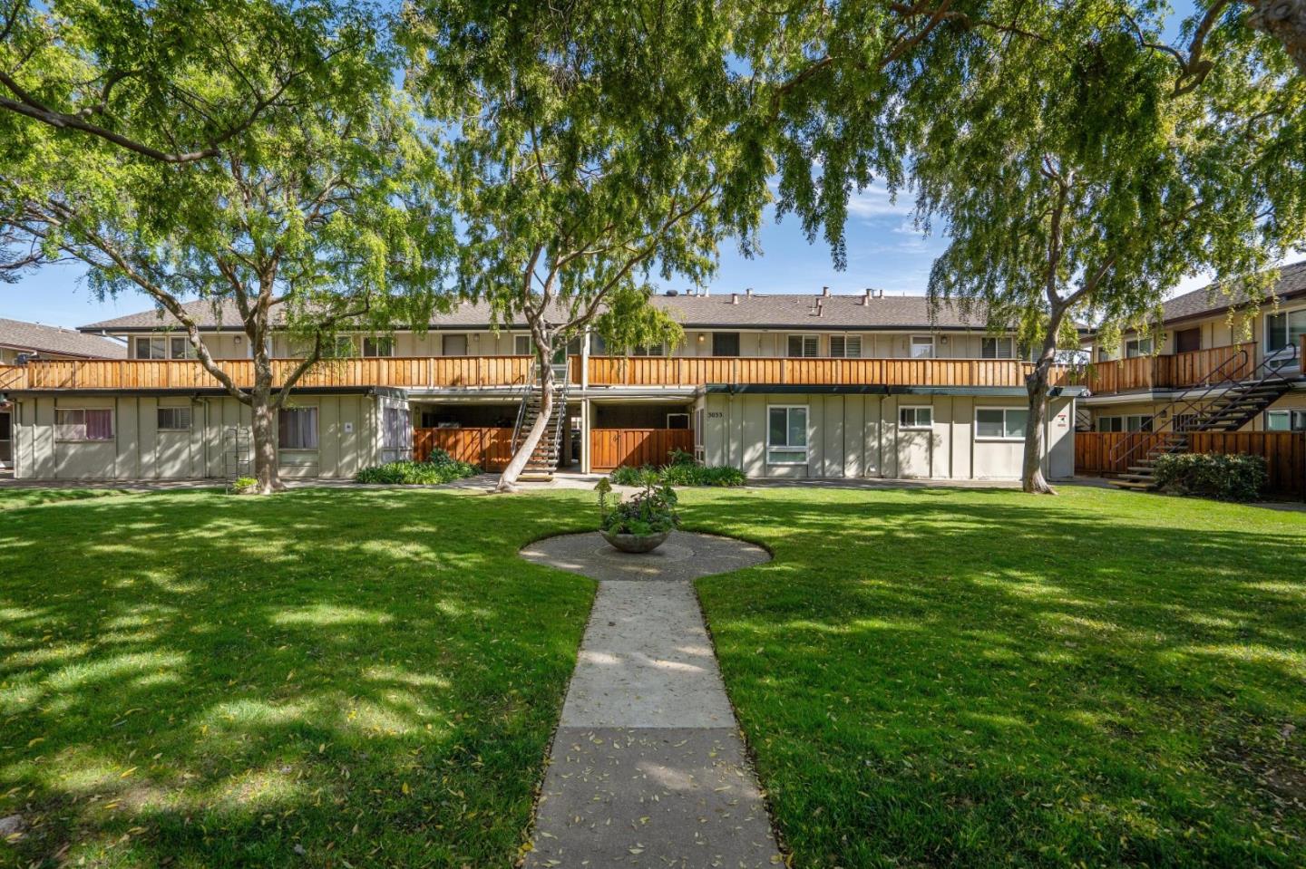 3033 Los Prados Street 229