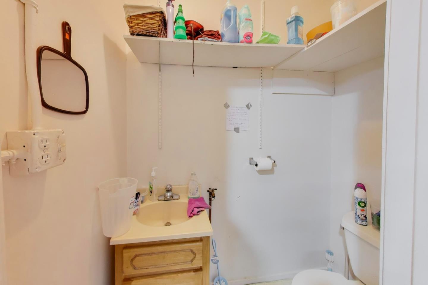 4592-4594 Mission Street