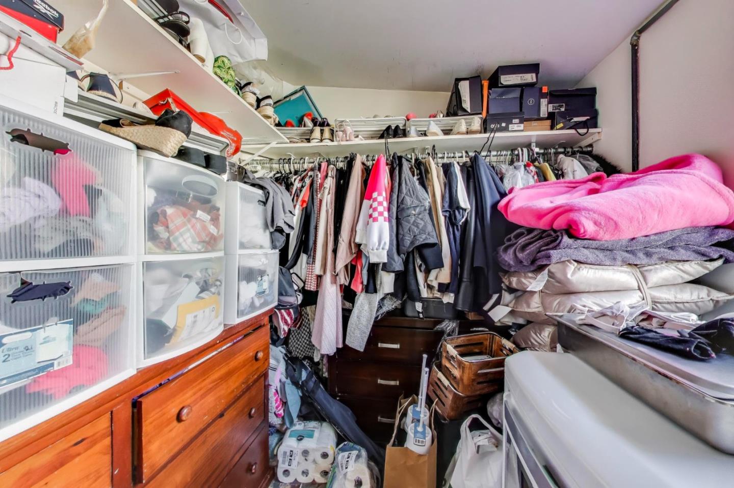 4592-4594 Mission Street