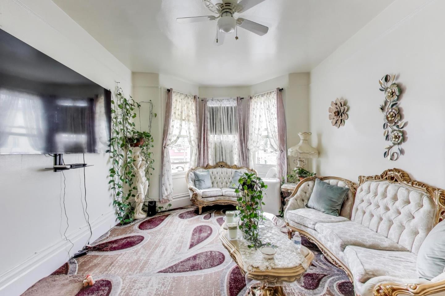 4592-4594 Mission Street