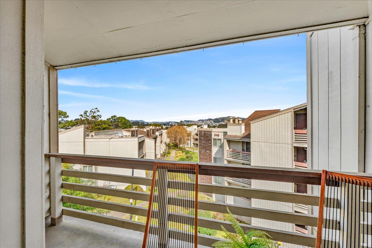 353 Philip Drive 304