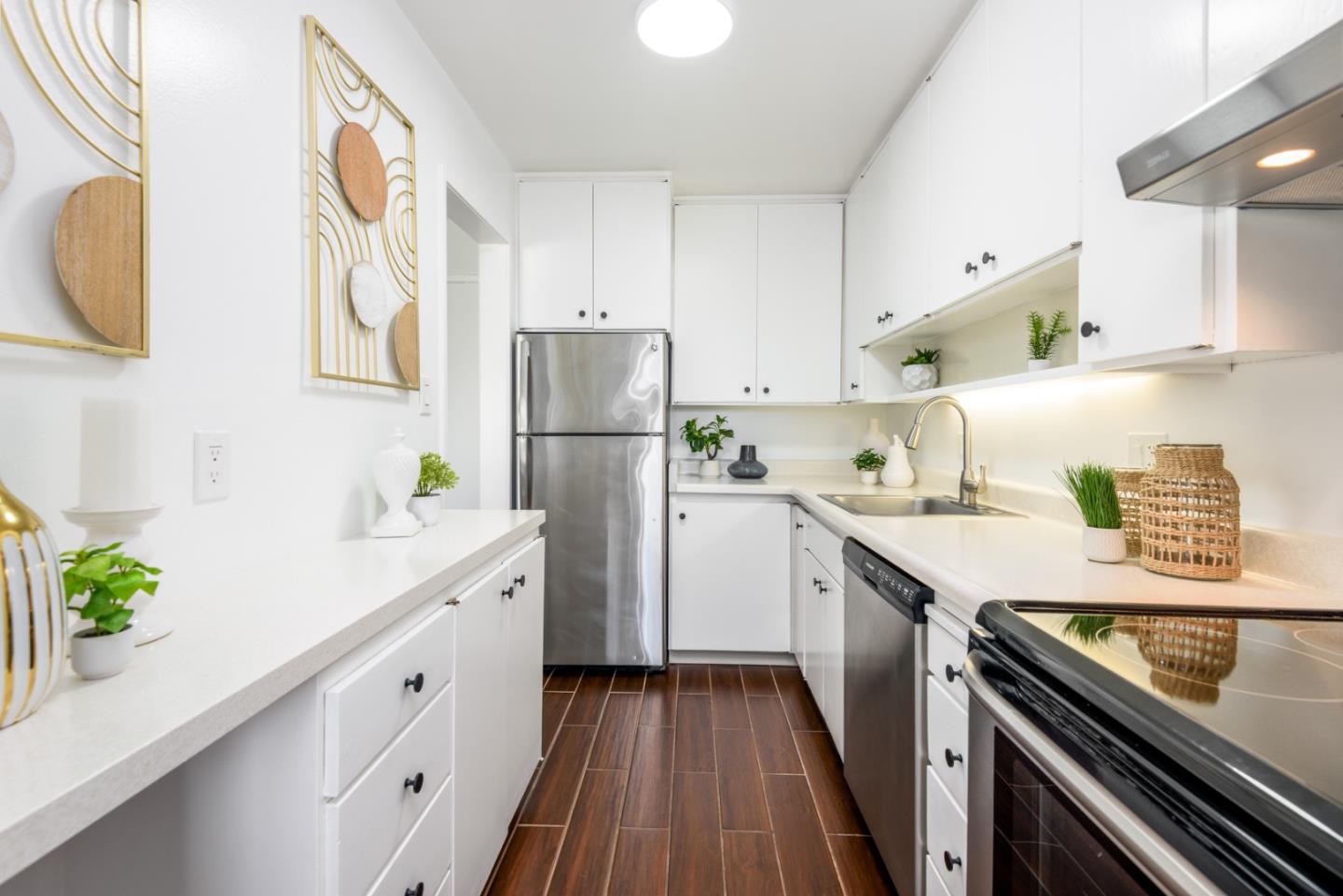 800 North Delaware Street 310