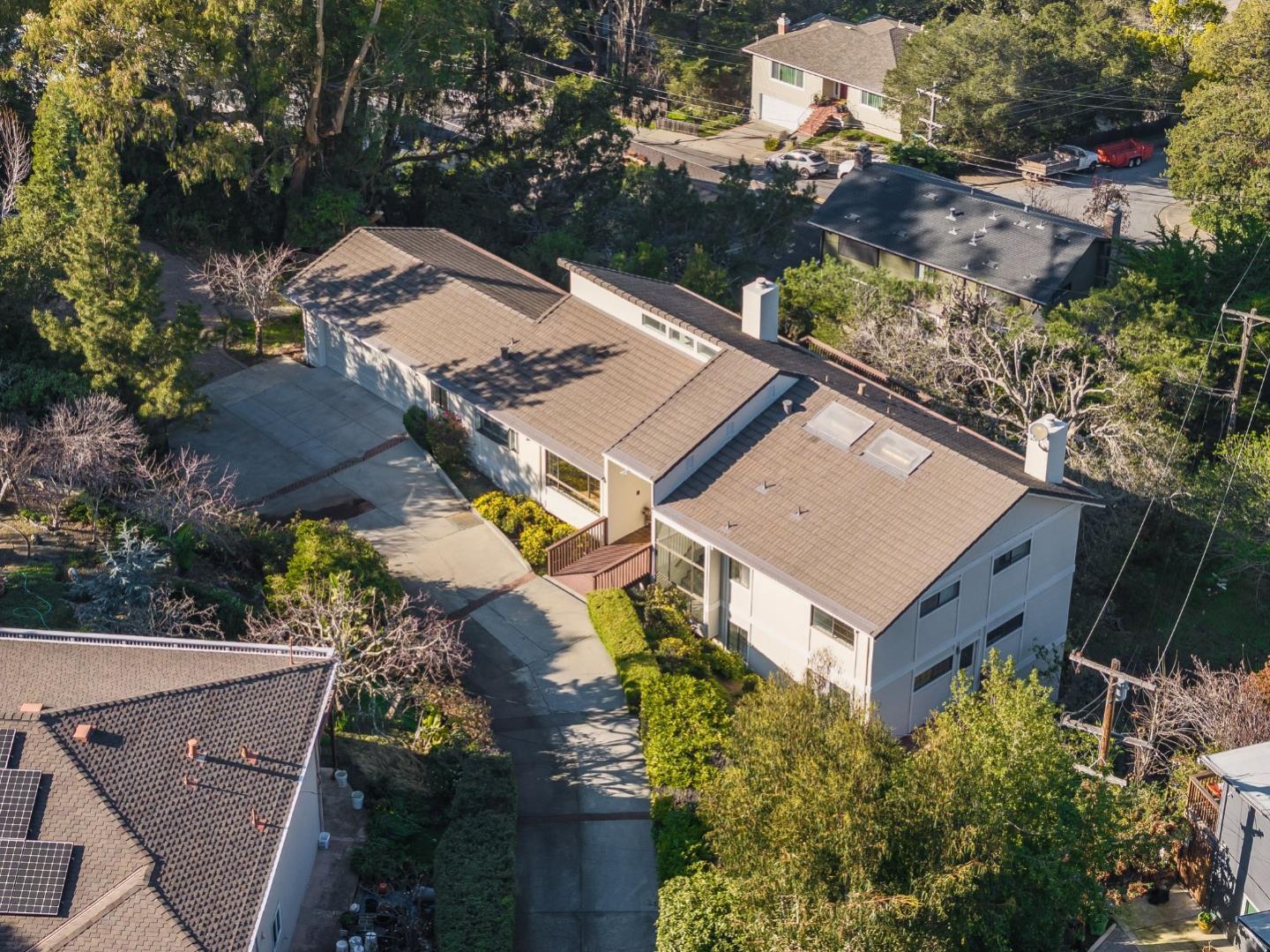 2734 Summit Drive