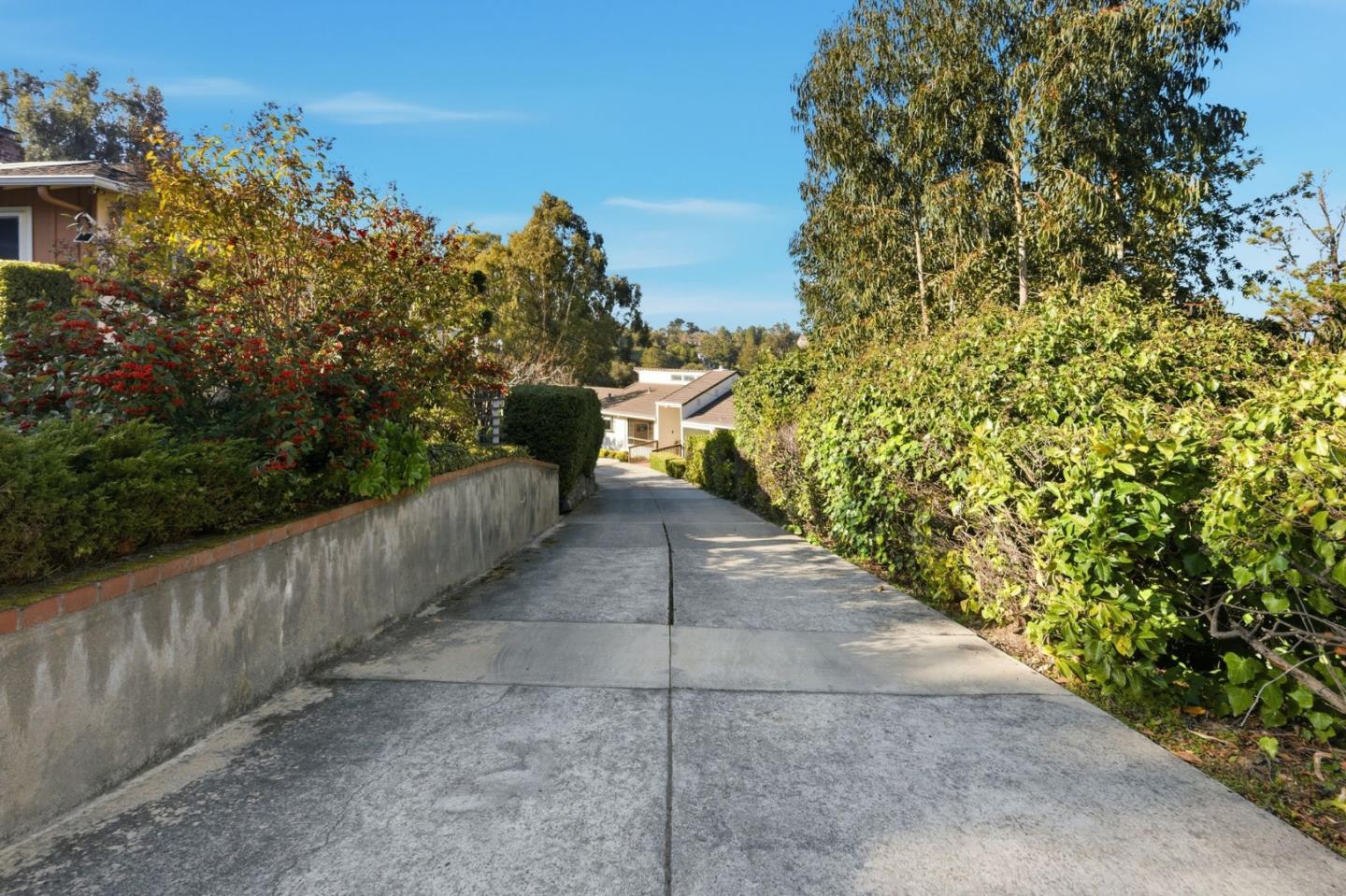 2734 Summit Drive