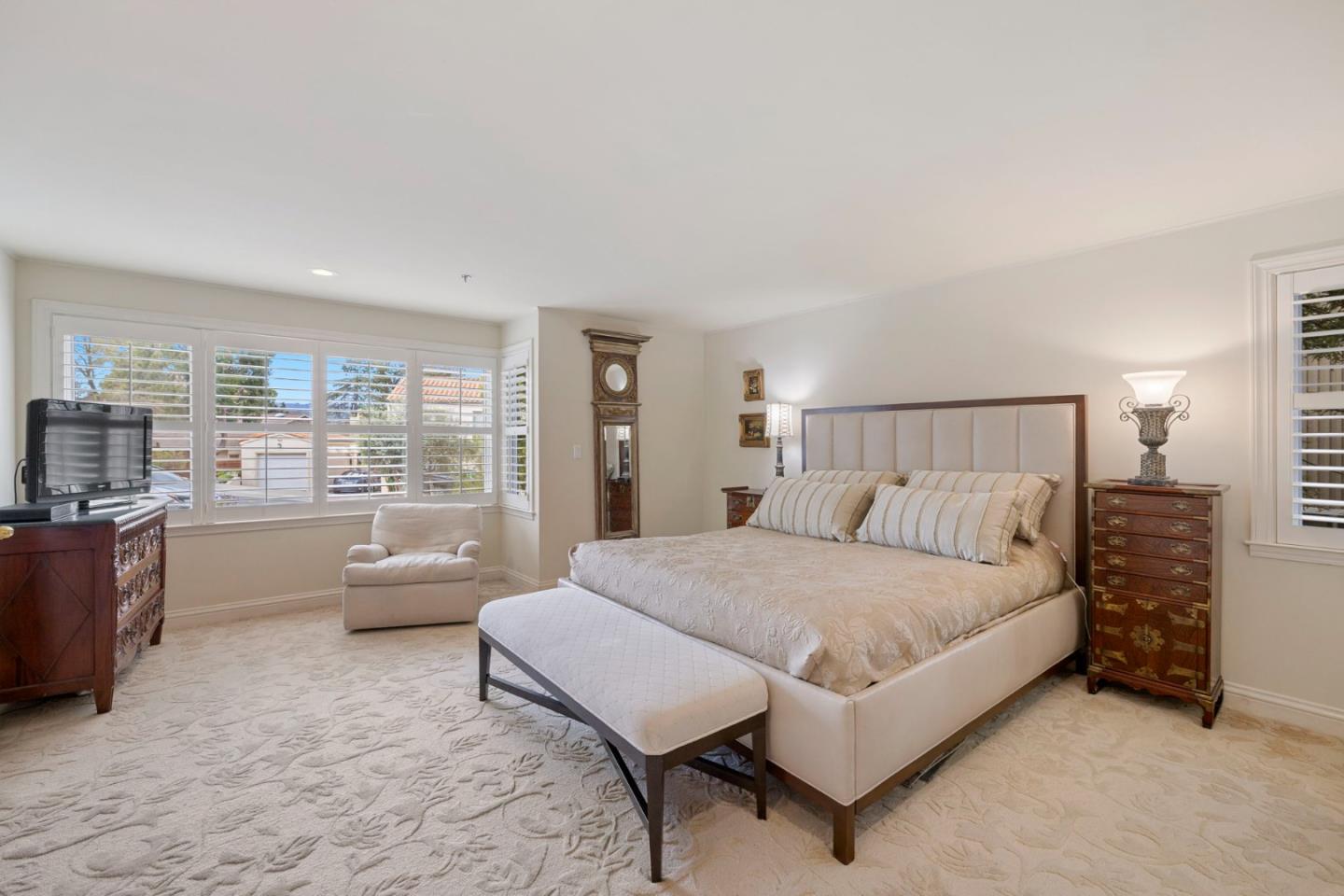 24 Mounds Road A