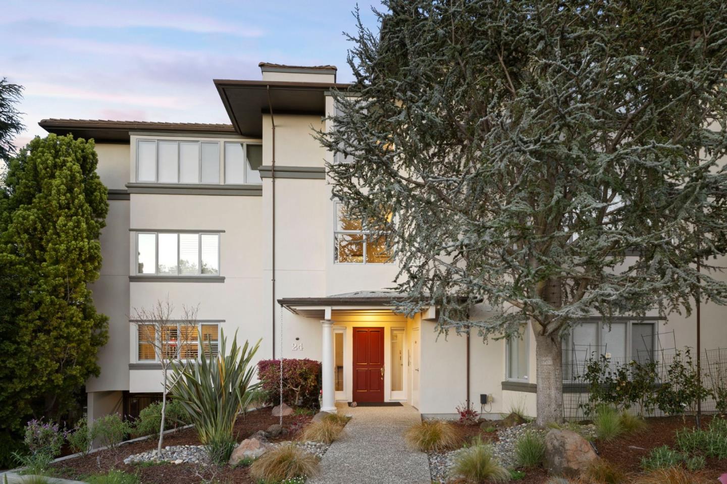 24 Mounds Road A