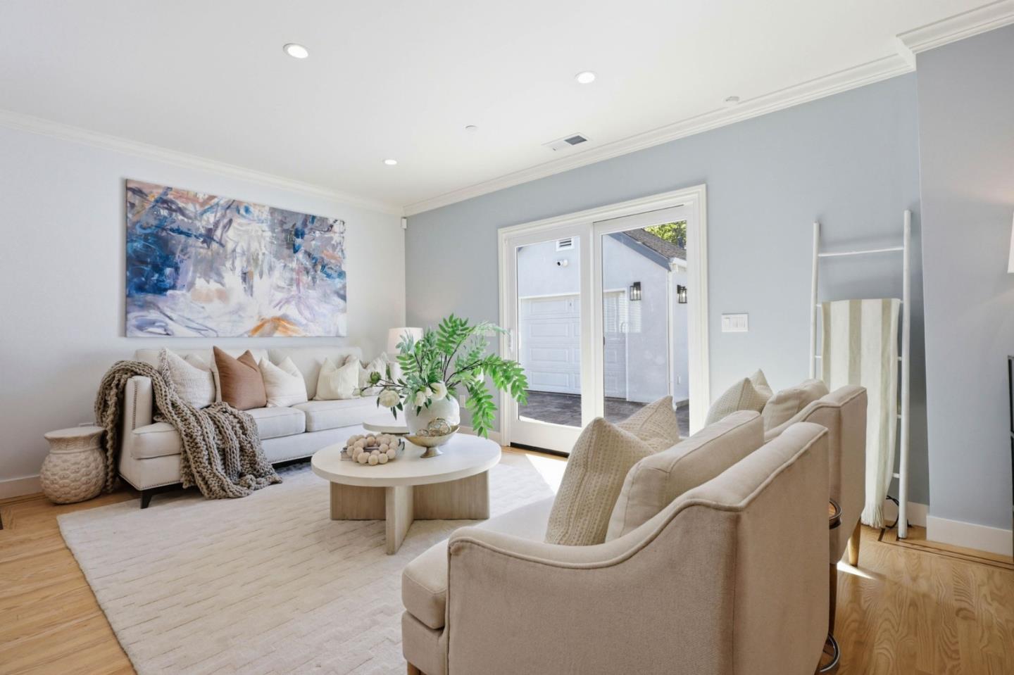 1333 Laguna Avenue