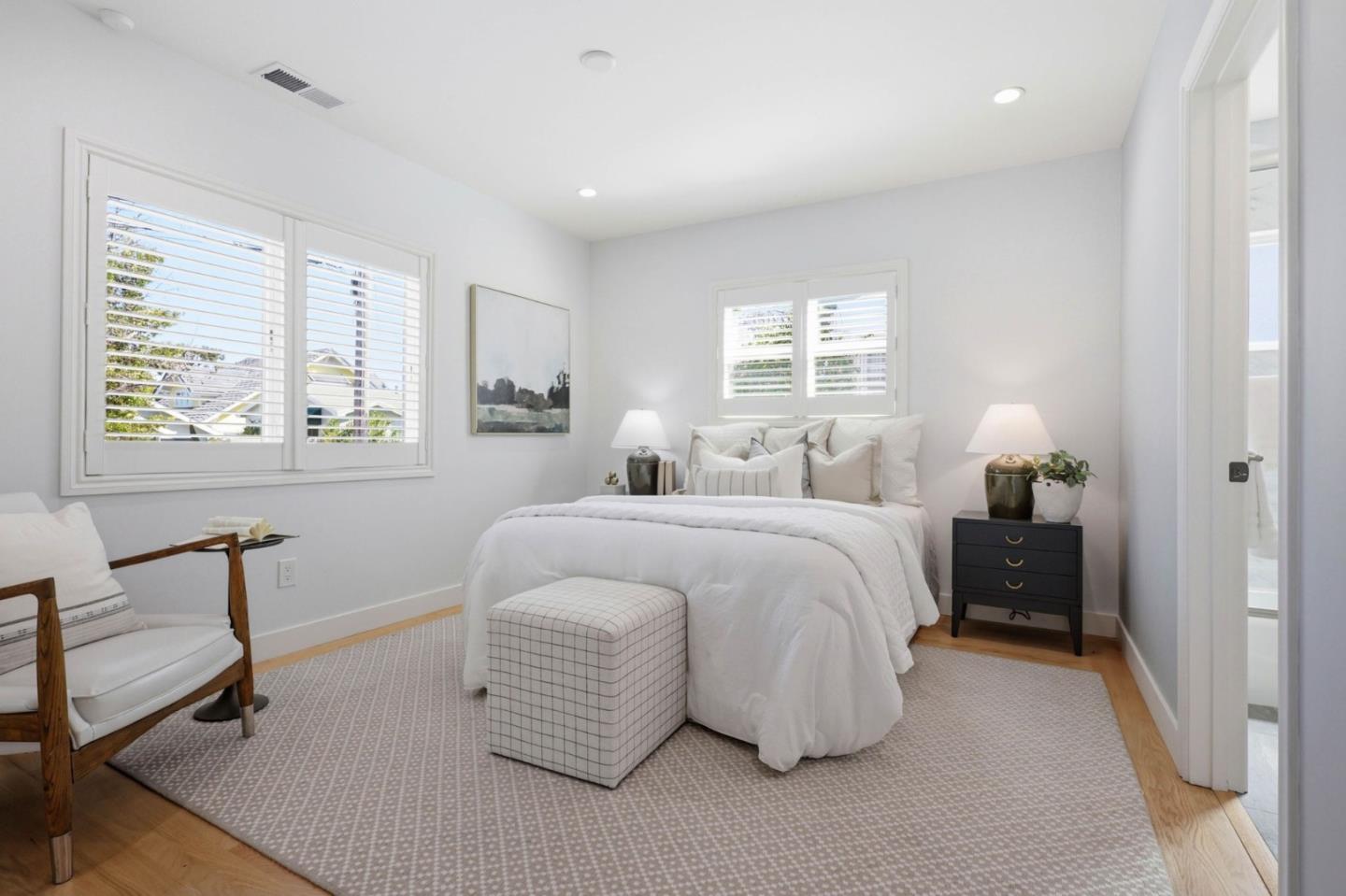 1333 Laguna Avenue