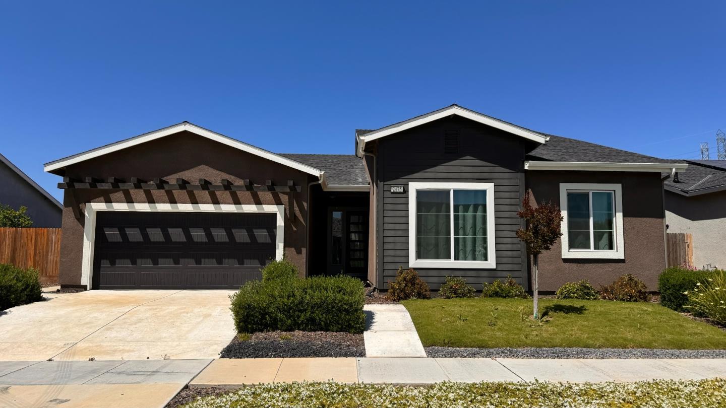 2475 Bastidas Drive