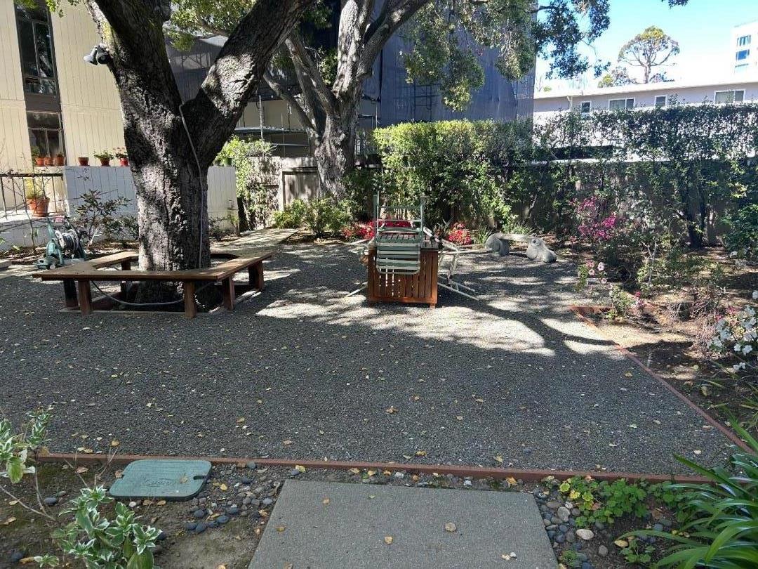 225 Virginia Avenue PH-D