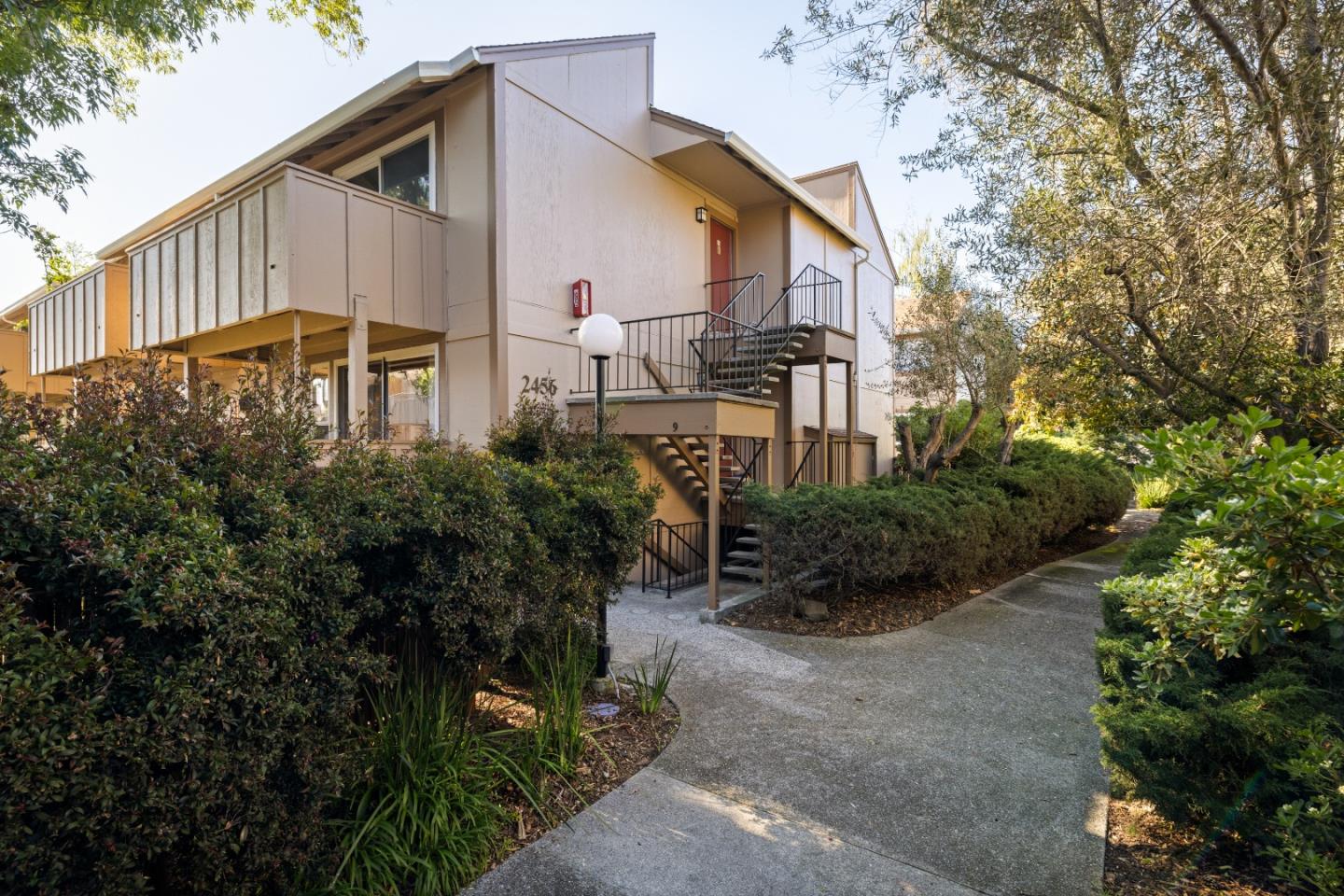 2456 West Bayshore Road 10