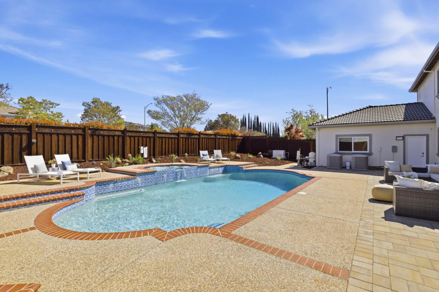 1103 Barnes Lane