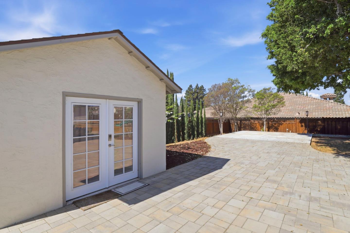 1103 Barnes Lane