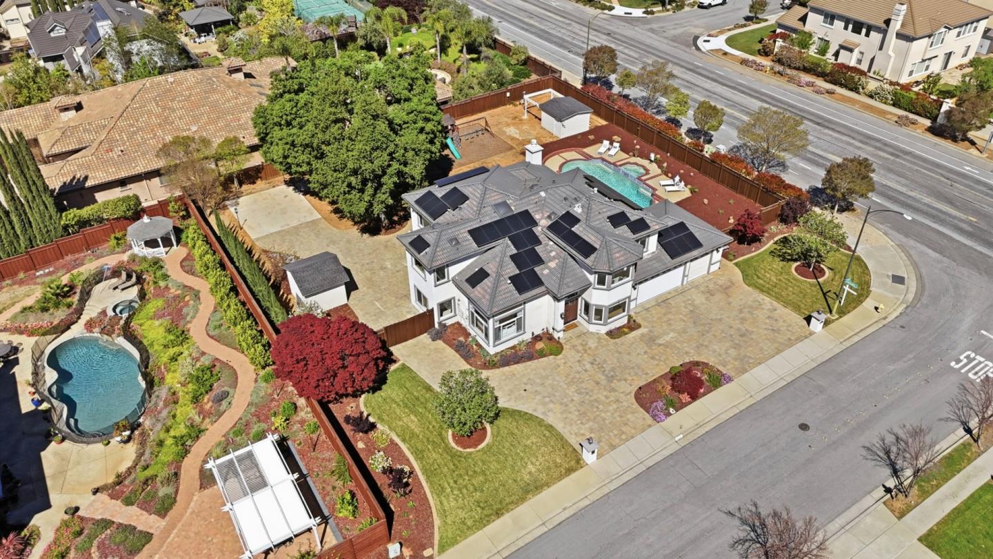 1103 Barnes Lane