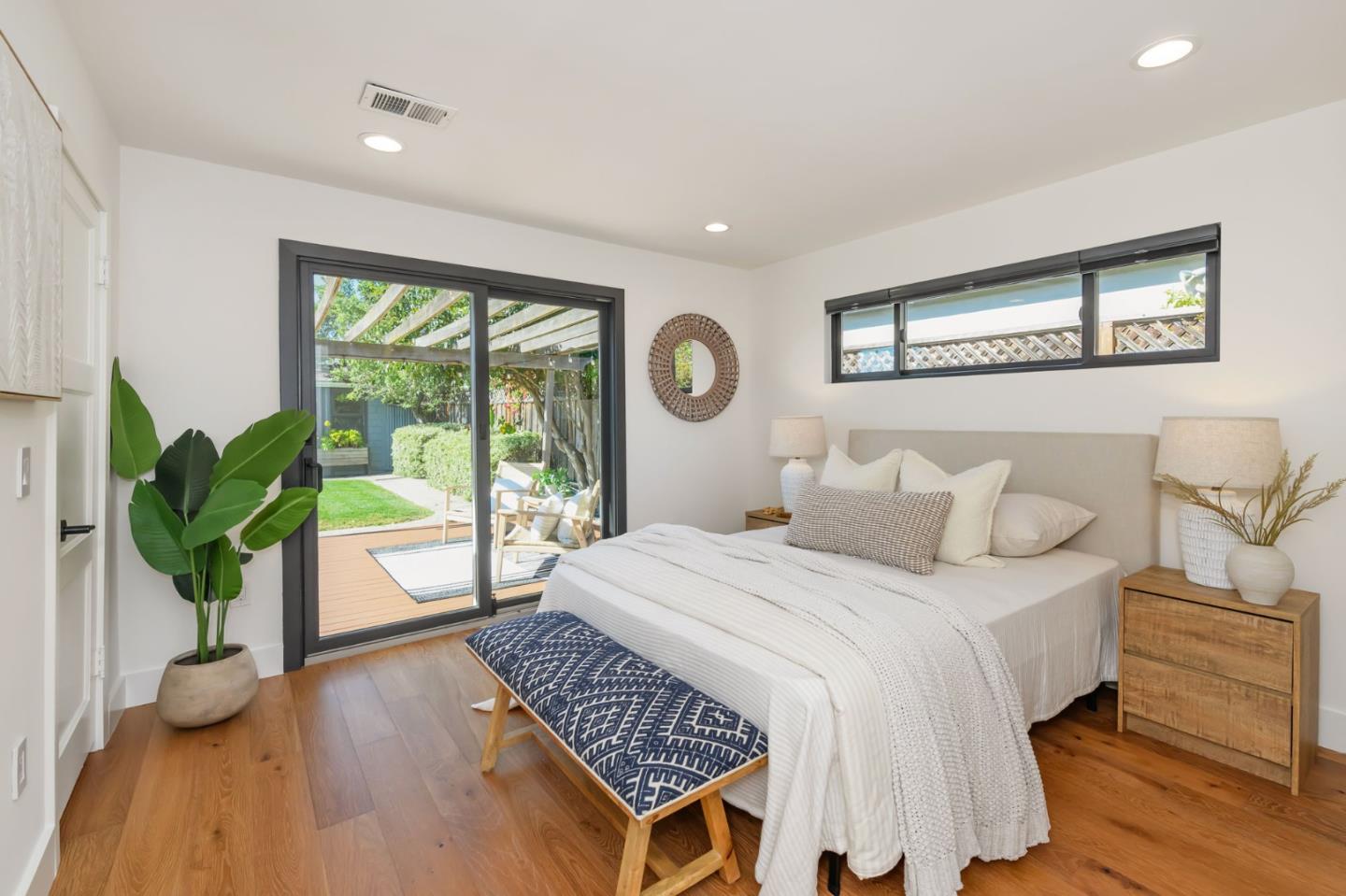 1162 Mckinley Street