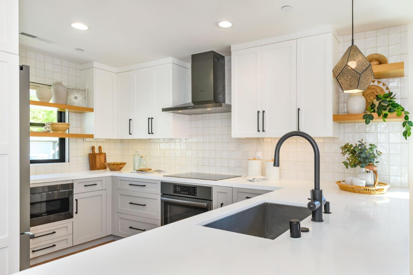 1162 Mckinley Street