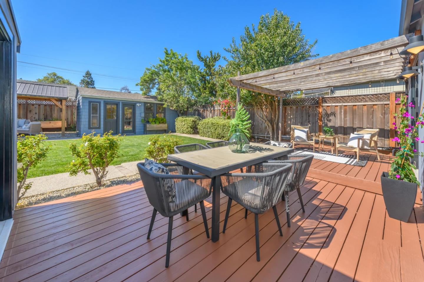 1162 Mckinley Street