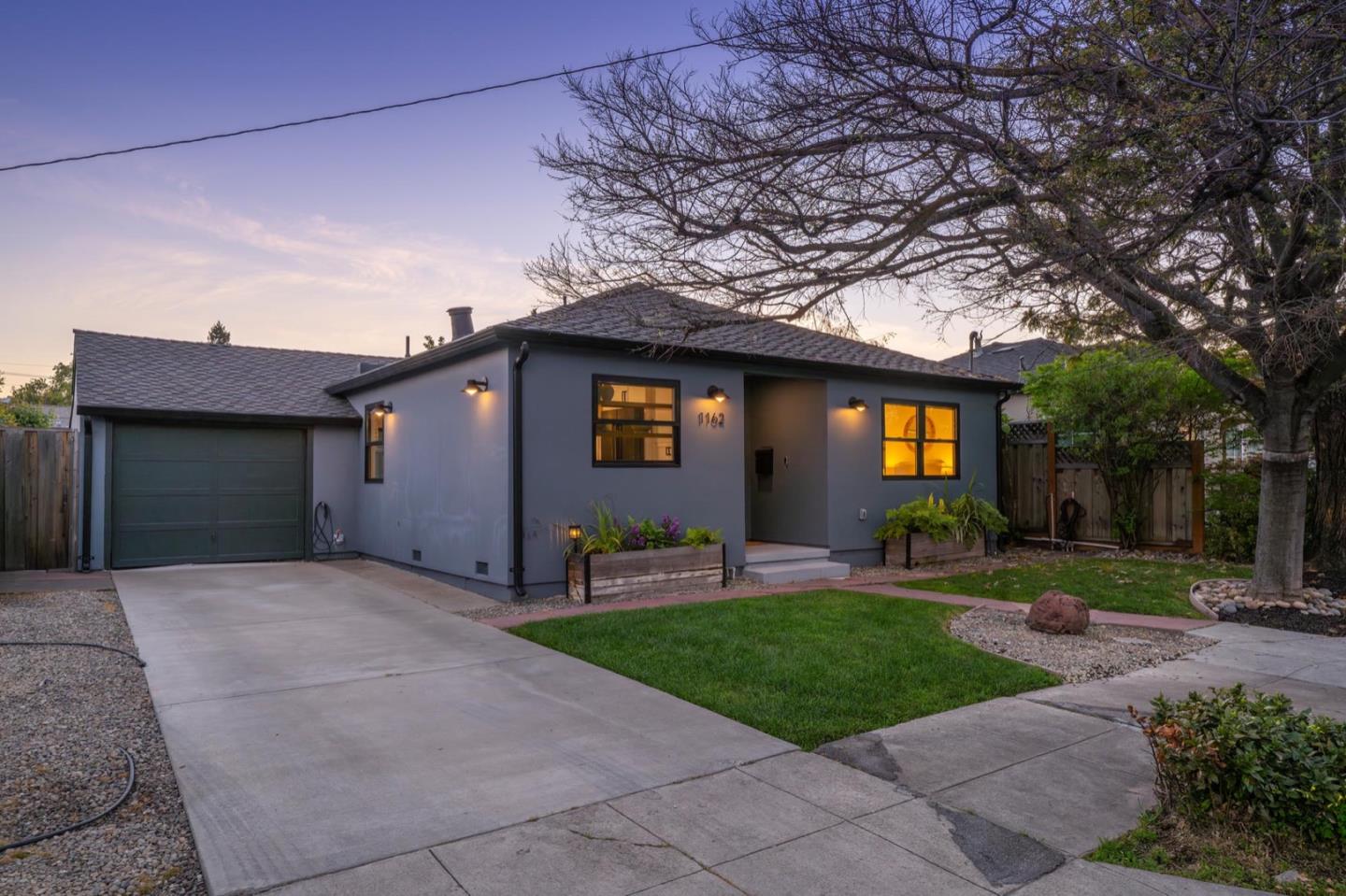 1162 Mckinley Street