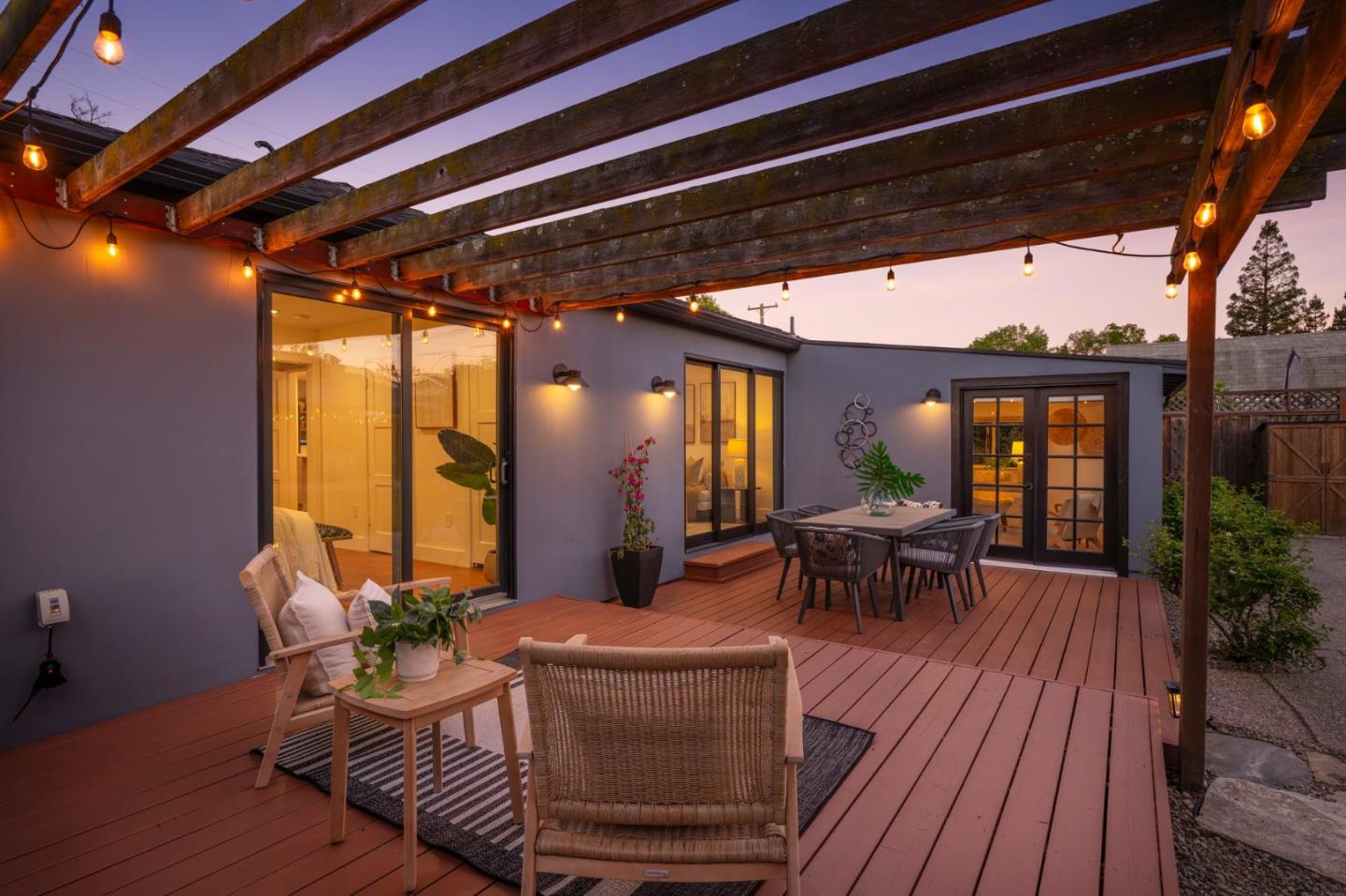 1162 Mckinley Street