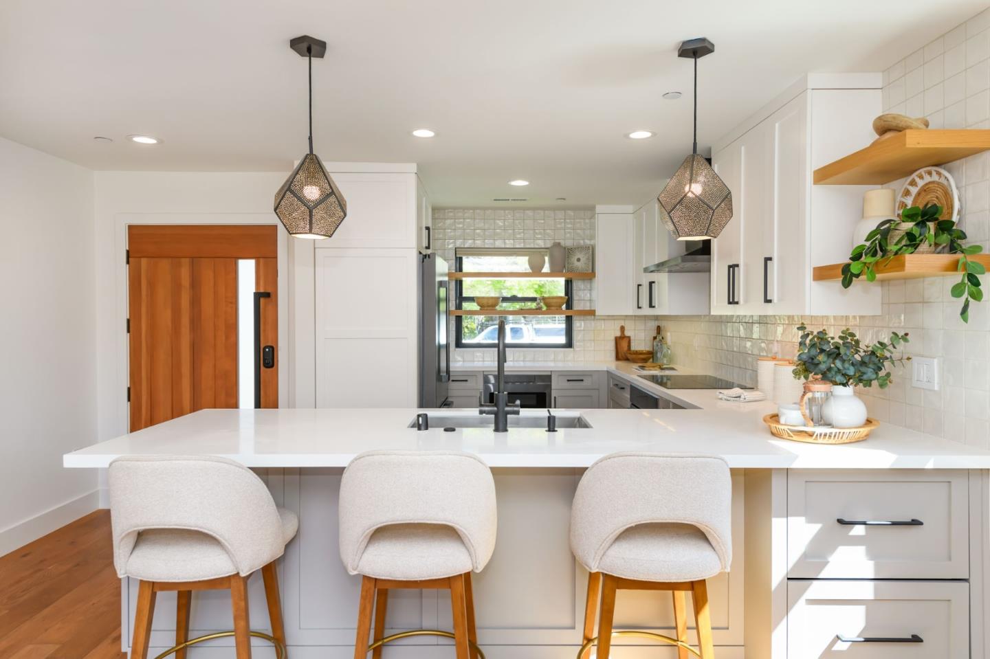 1162 Mckinley Street