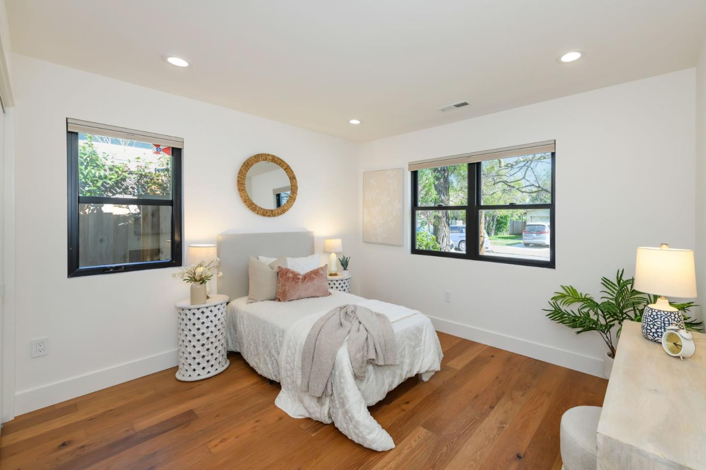 1162 Mckinley Street