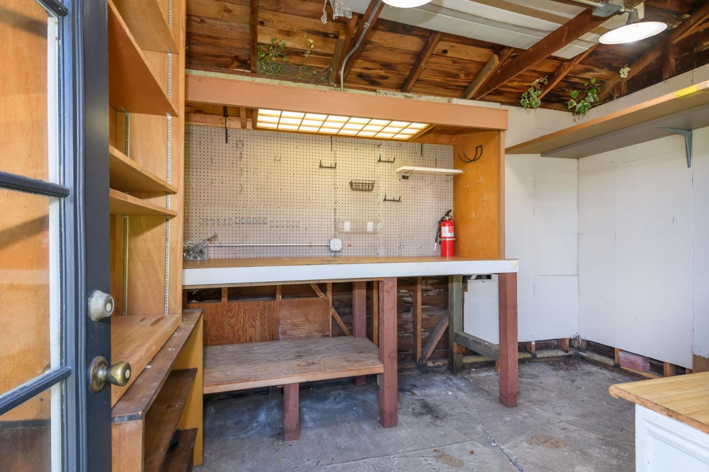 1162 Mckinley Street