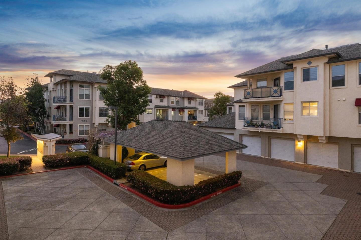 100 Baltic Circle 128