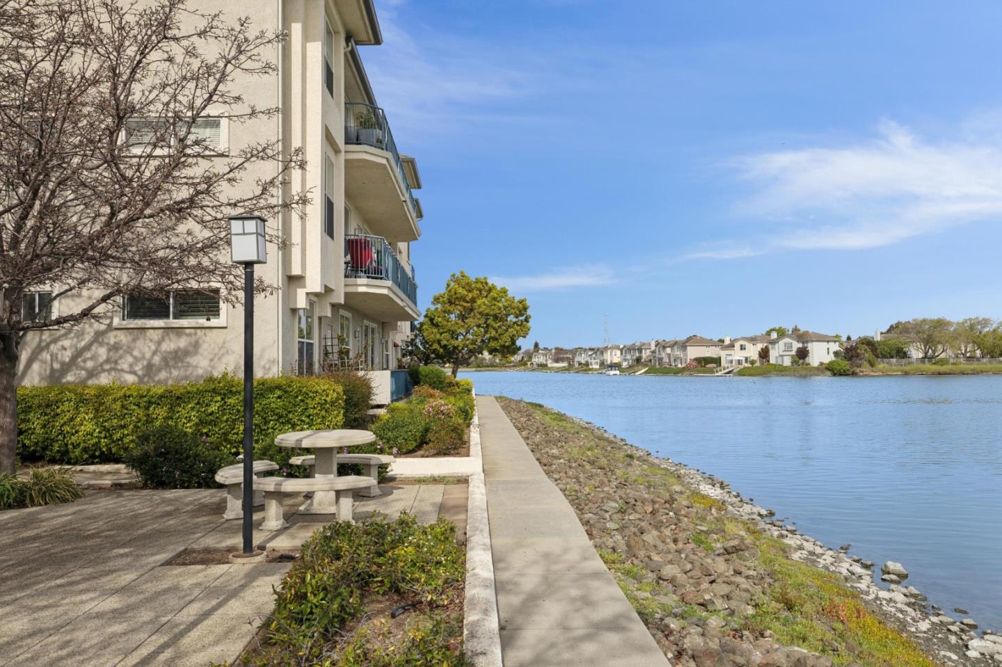 100 Baltic Circle 128