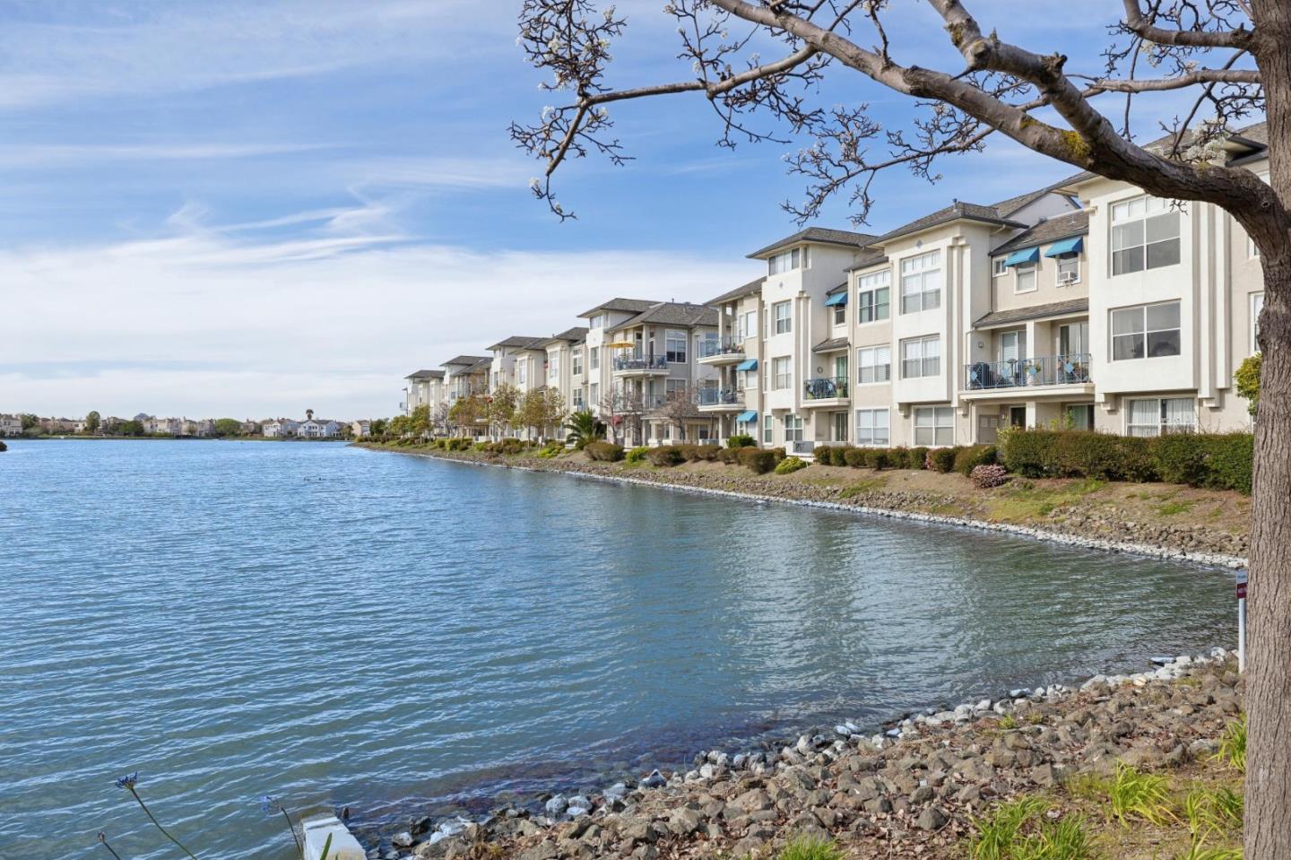 100 Baltic Circle 128