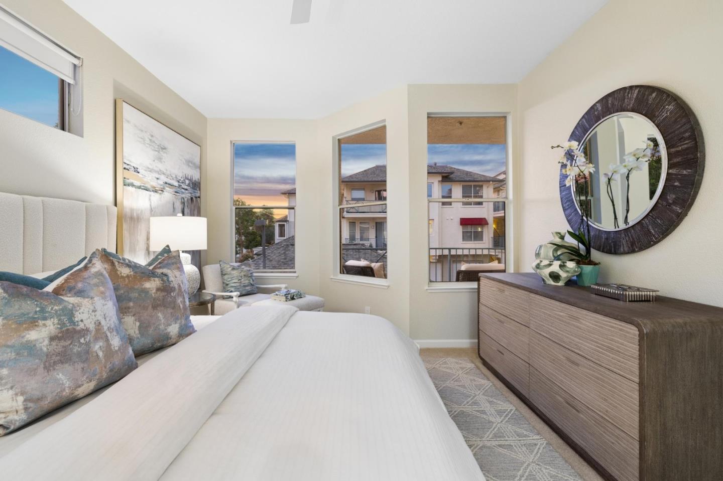 100 Baltic Circle 128