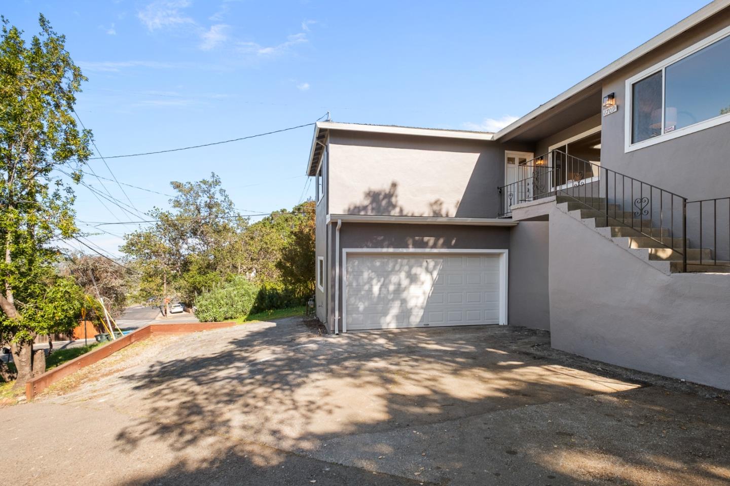 1709 Hillman Avenue