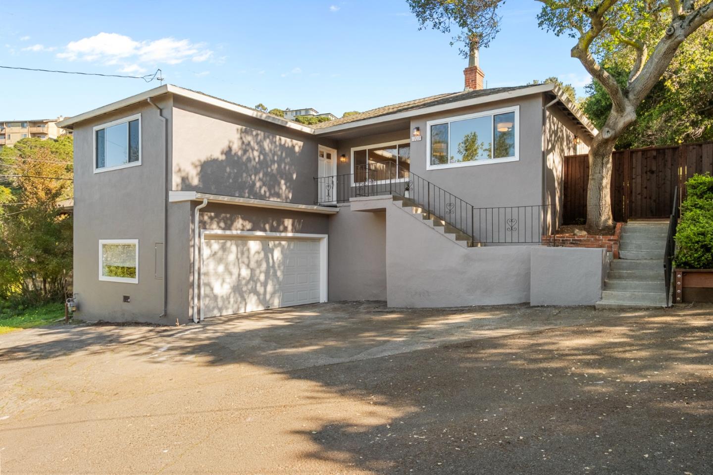 1709 Hillman Avenue