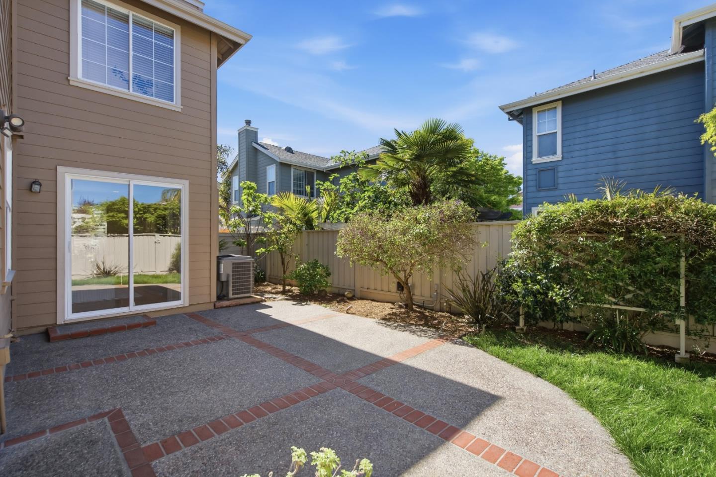 703 Lacewing Lane