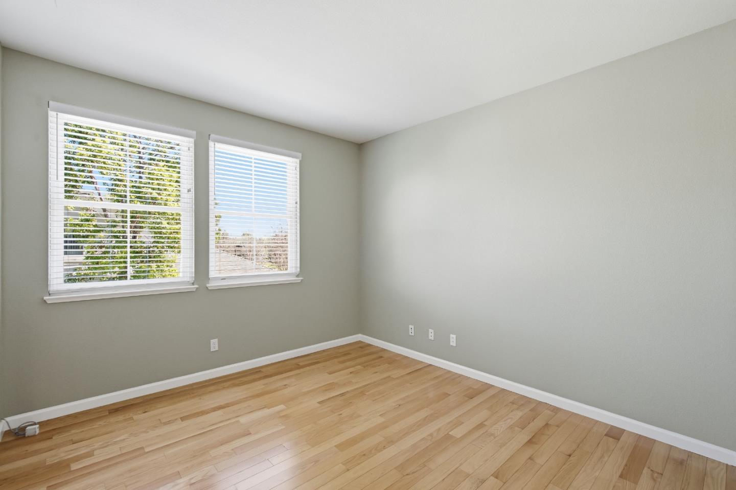 703 Lacewing Lane