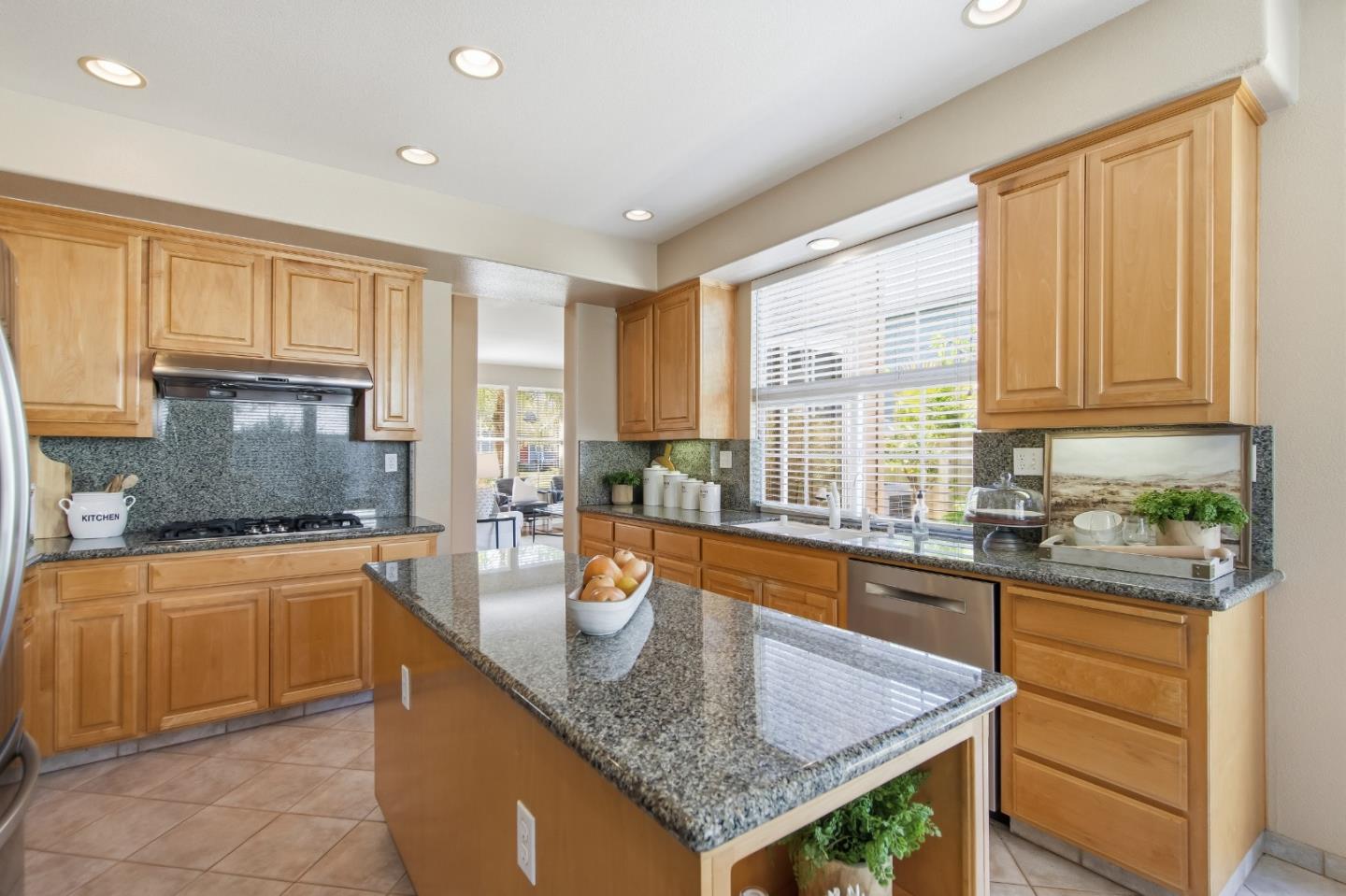 703 Lacewing Lane