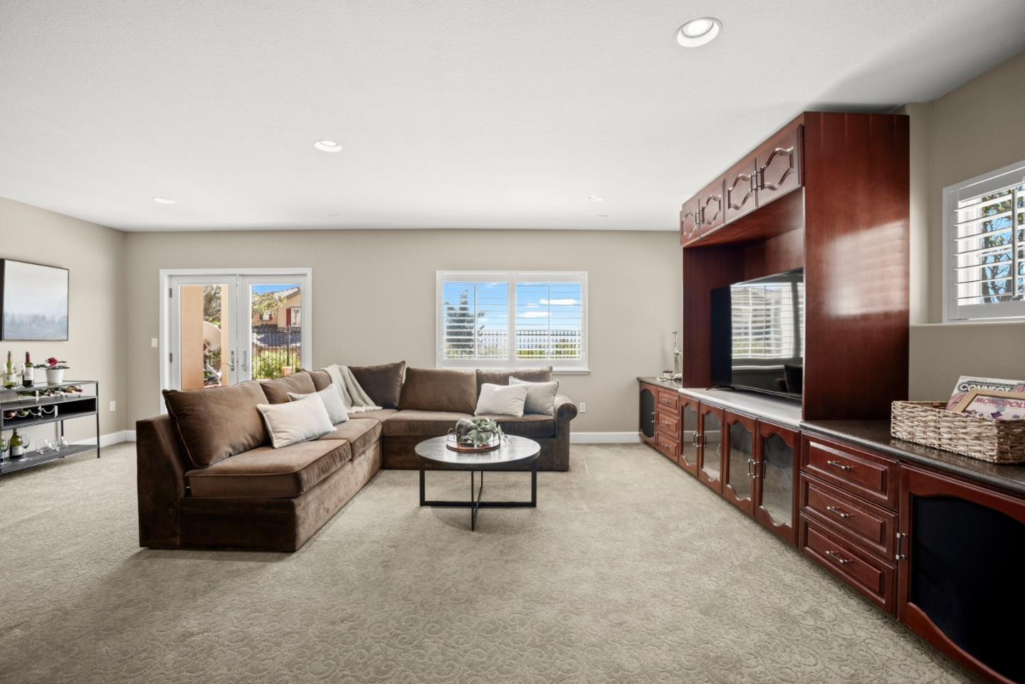15 Monte Vista Way